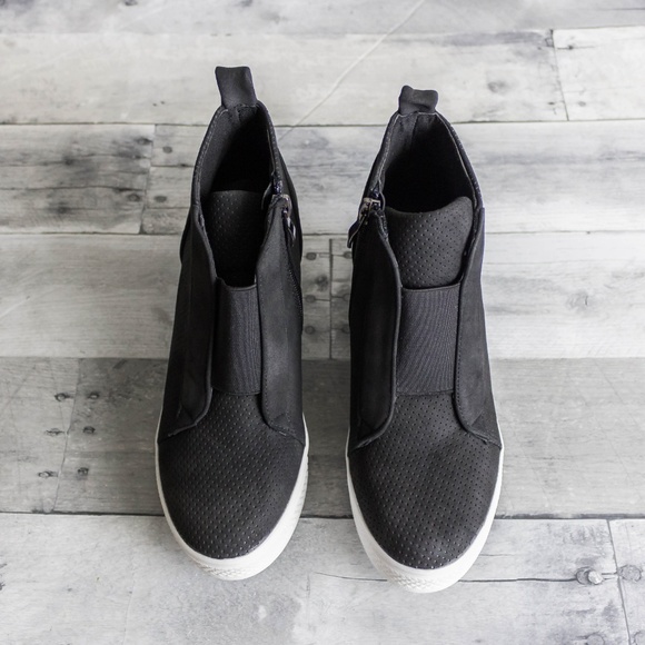 'Taryn' Wedge Sneaker - Picture 3 of 4